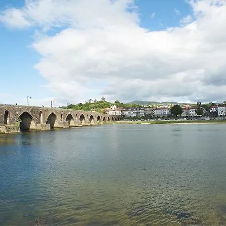 Casas Deca & Dela Ponte de Lima